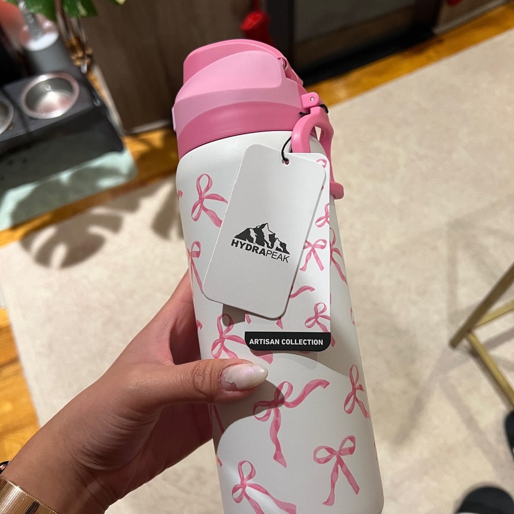 Hydrapeak Pink Ribbon Water Bottle